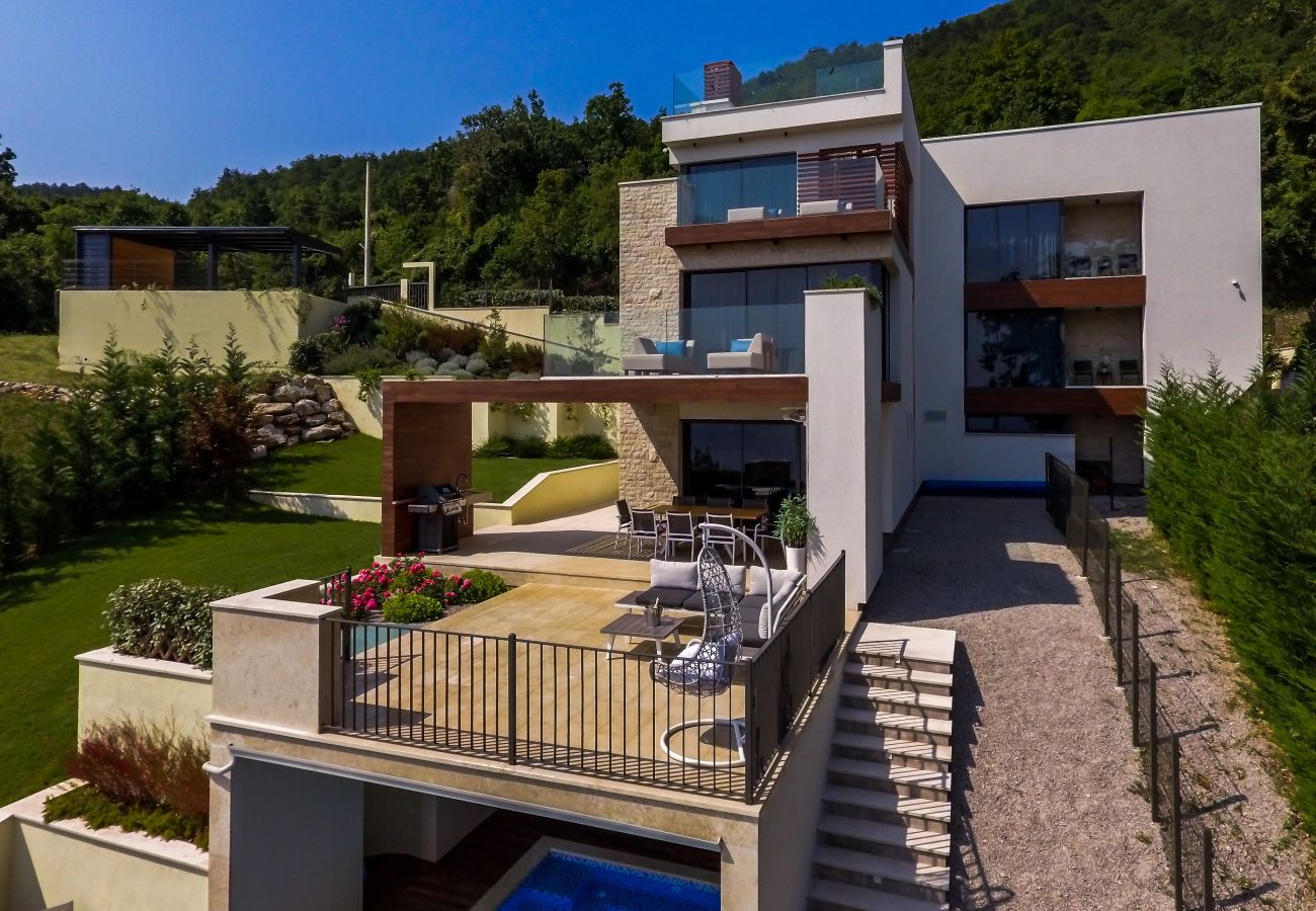 Villa in Poljane - Luxury Villa AltaVista near Opatija for 8 people with wellness, private mini golf court & amazing sea view