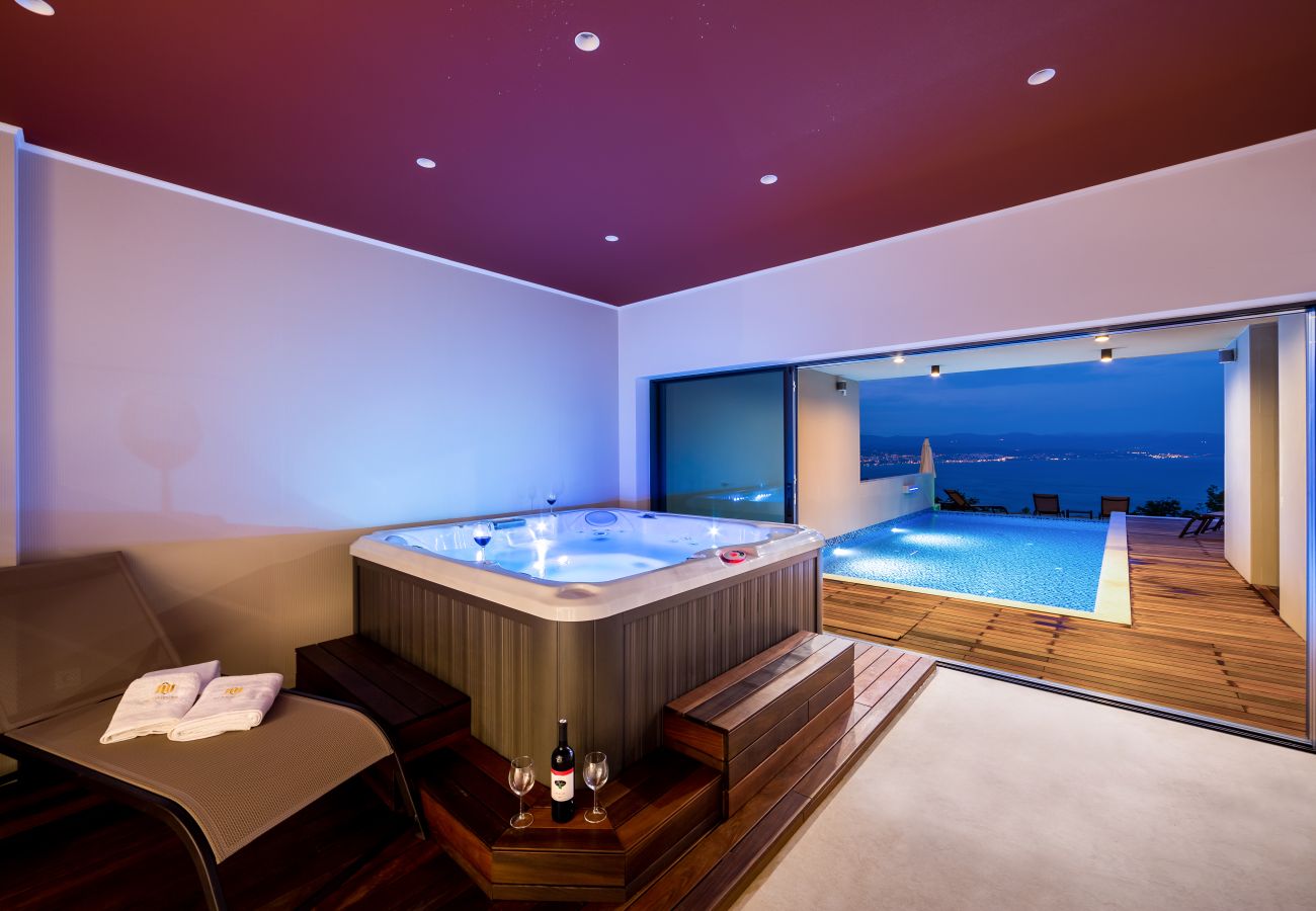 Villa in Poljane - Luxury Villa AltaVista near Opatija for 8 people with wellness, private mini golf court & amazing sea view