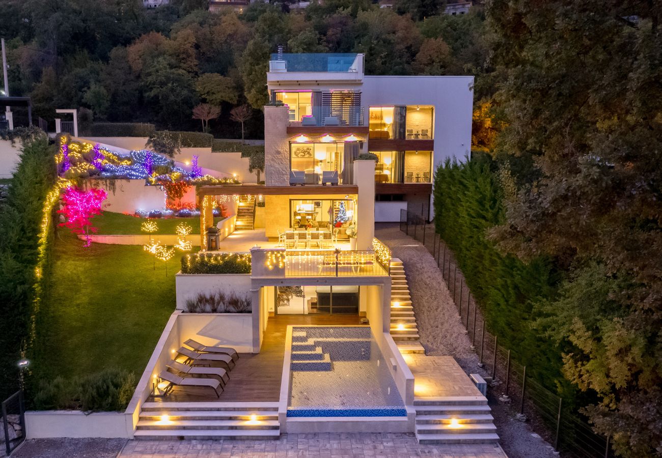 Villa in Poljane - Luxury Villa AltaVista near Opatija for 8 people with wellness, private mini golf court & amazing sea view