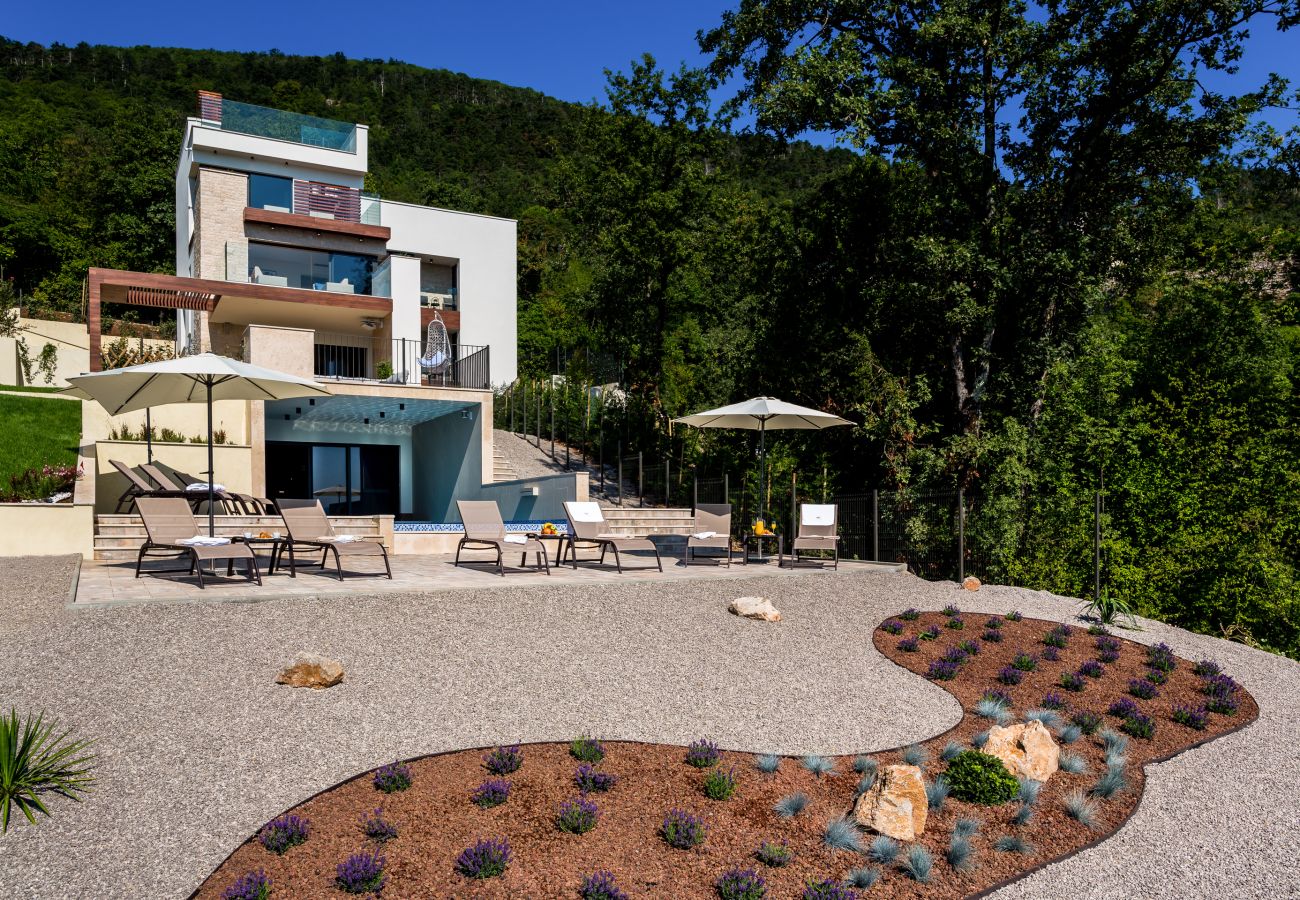 Villa in Poljane - Luxury Villa AltaVista near Opatija for 8 people with wellness, private mini golf court & amazing sea view