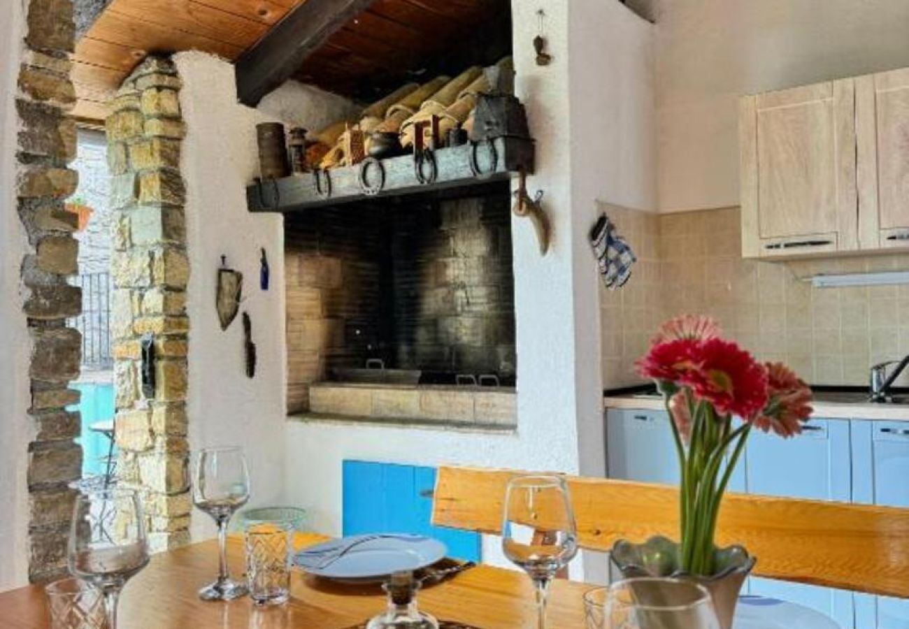 Villa in Krušvari - Villa Viera for 12 people in Central Istria with private pool & pet friendly