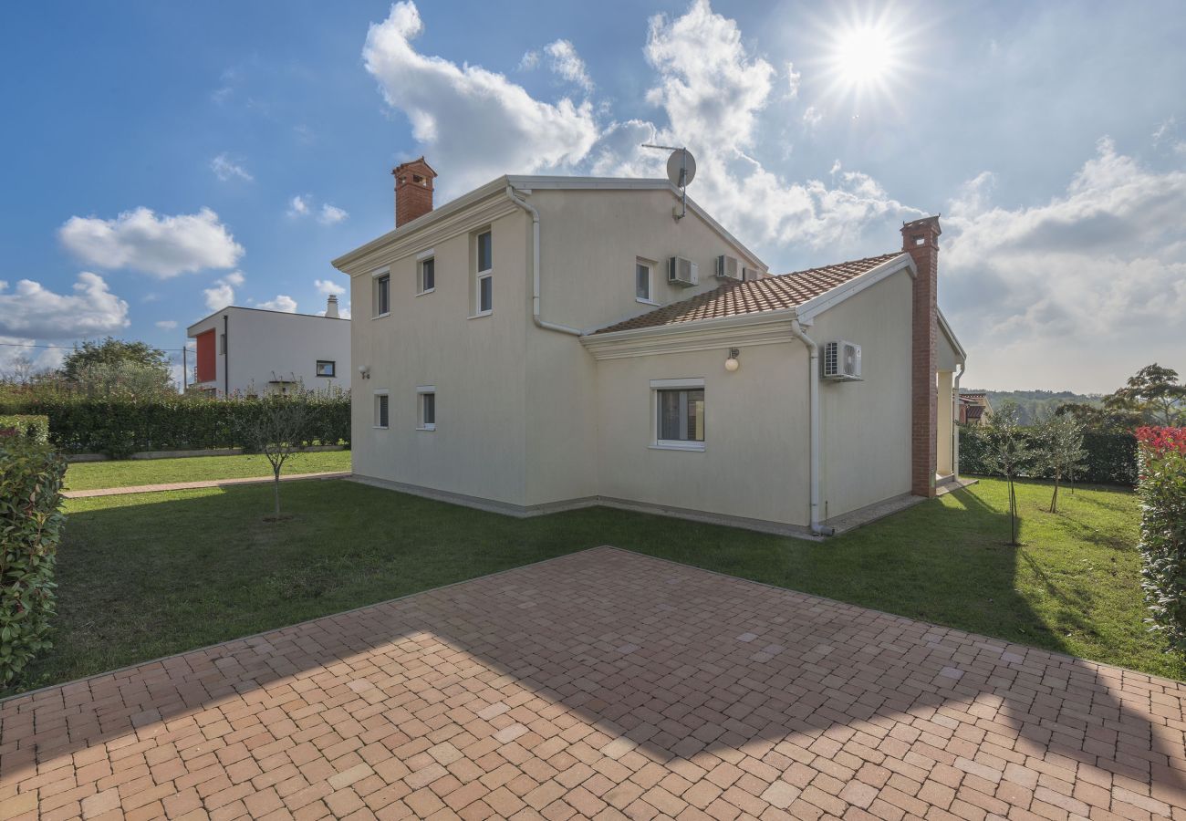 Villa in Dracevac - Villa Anita for 7 people near Poreč with private pool and beautiful garden