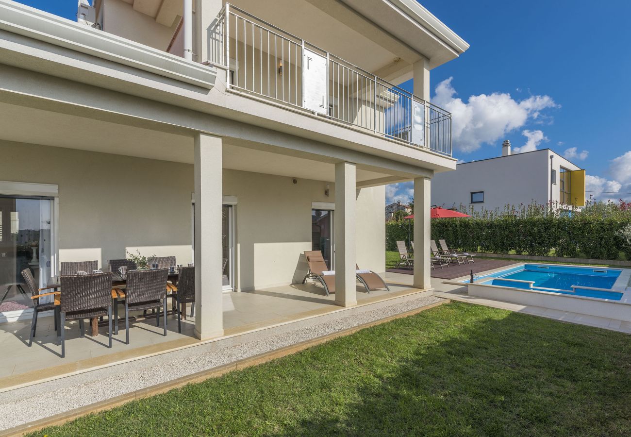 Villa in Dracevac - Villa Anita for 7 people near Poreč with private pool and beautiful garden