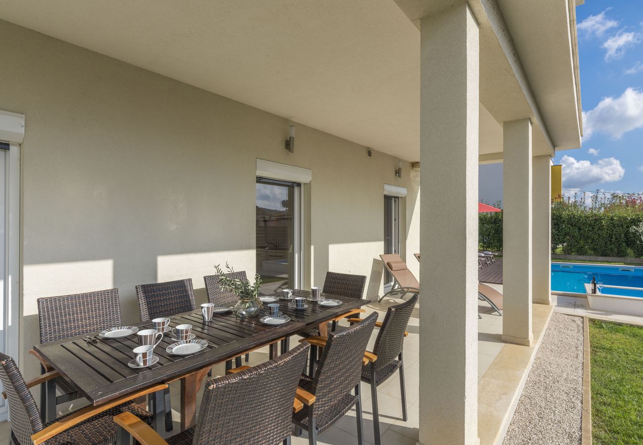 Villa in Dracevac - Villa Anita for 7 people near Poreč with private pool and beautiful garden