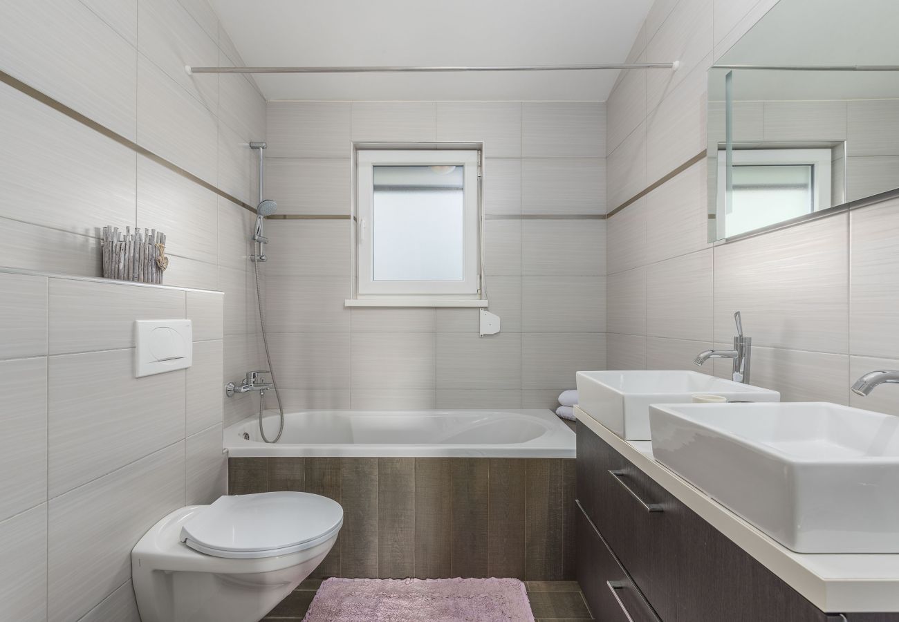 Villa in Dracevac - Villa Anita for 7 people near Poreč with private pool and beautiful garden