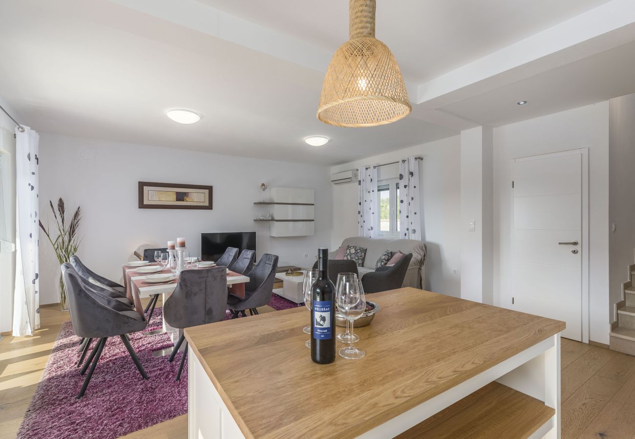 Villa in Dracevac - Villa Anita for 7 people near Poreč with private pool and beautiful garden