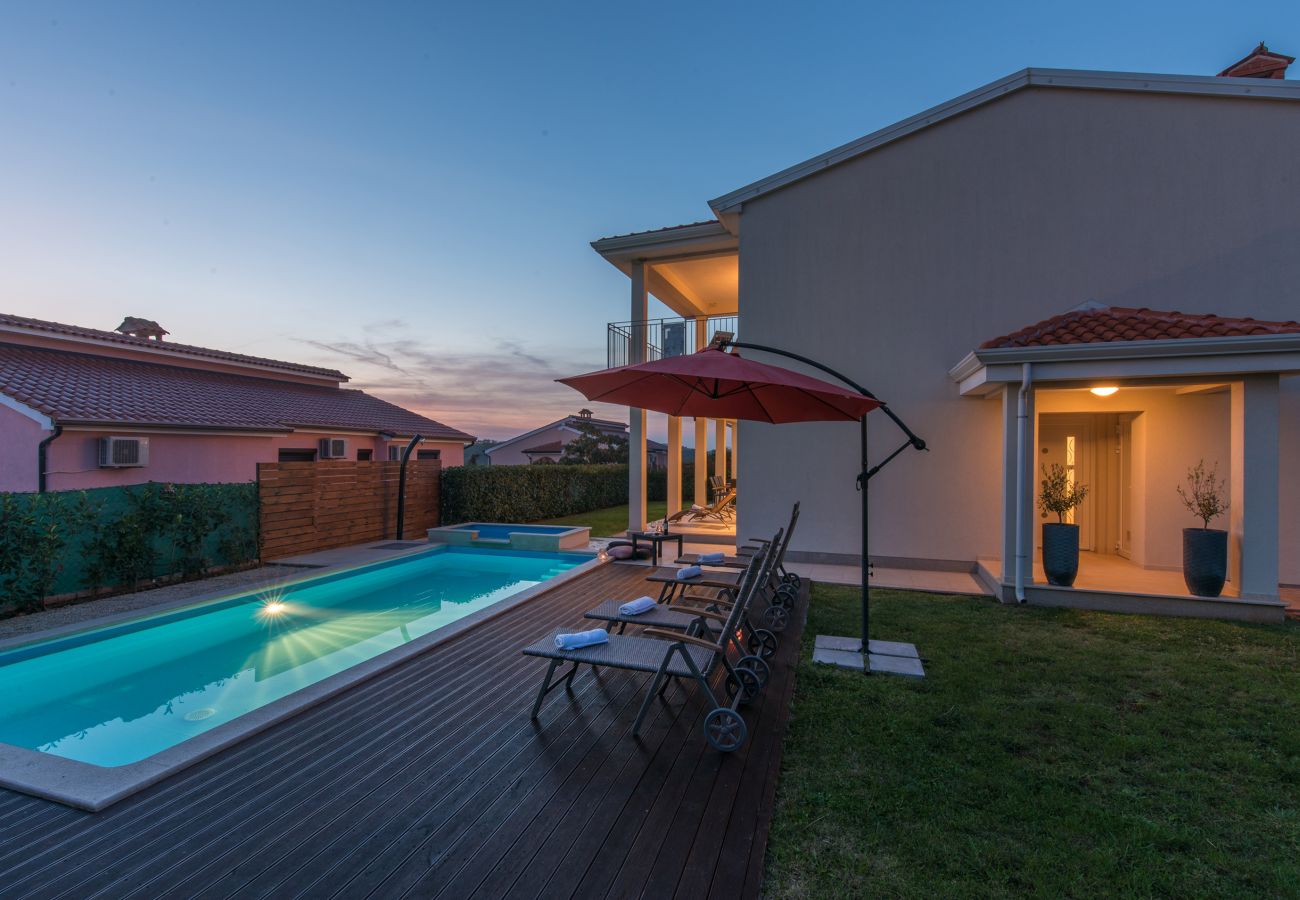 Villa in Dracevac - Villa Anita for 7 people near Poreč with private pool and beautiful garden