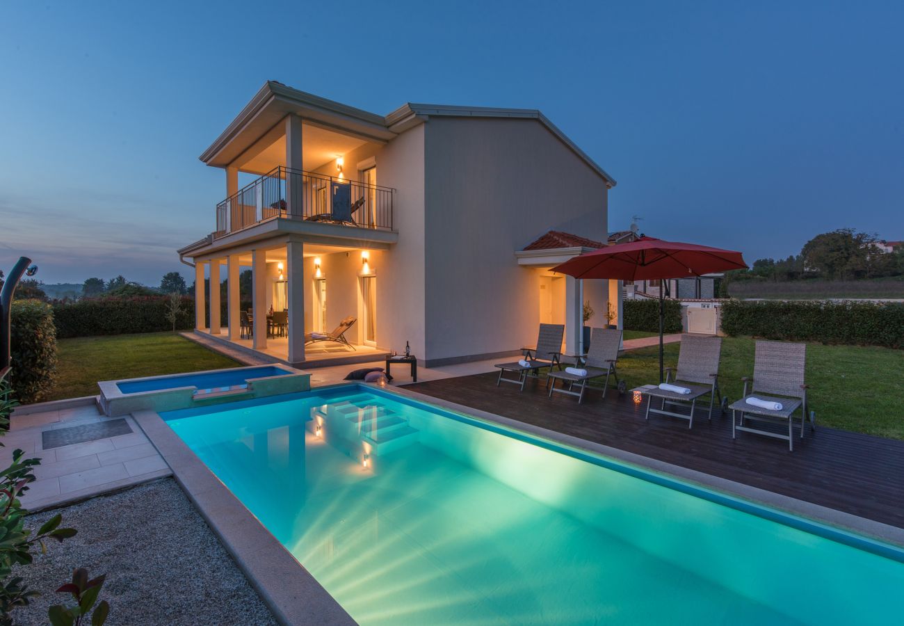 Villa in Dracevac - Villa Anita for 7 people near Poreč with private pool and beautiful garden