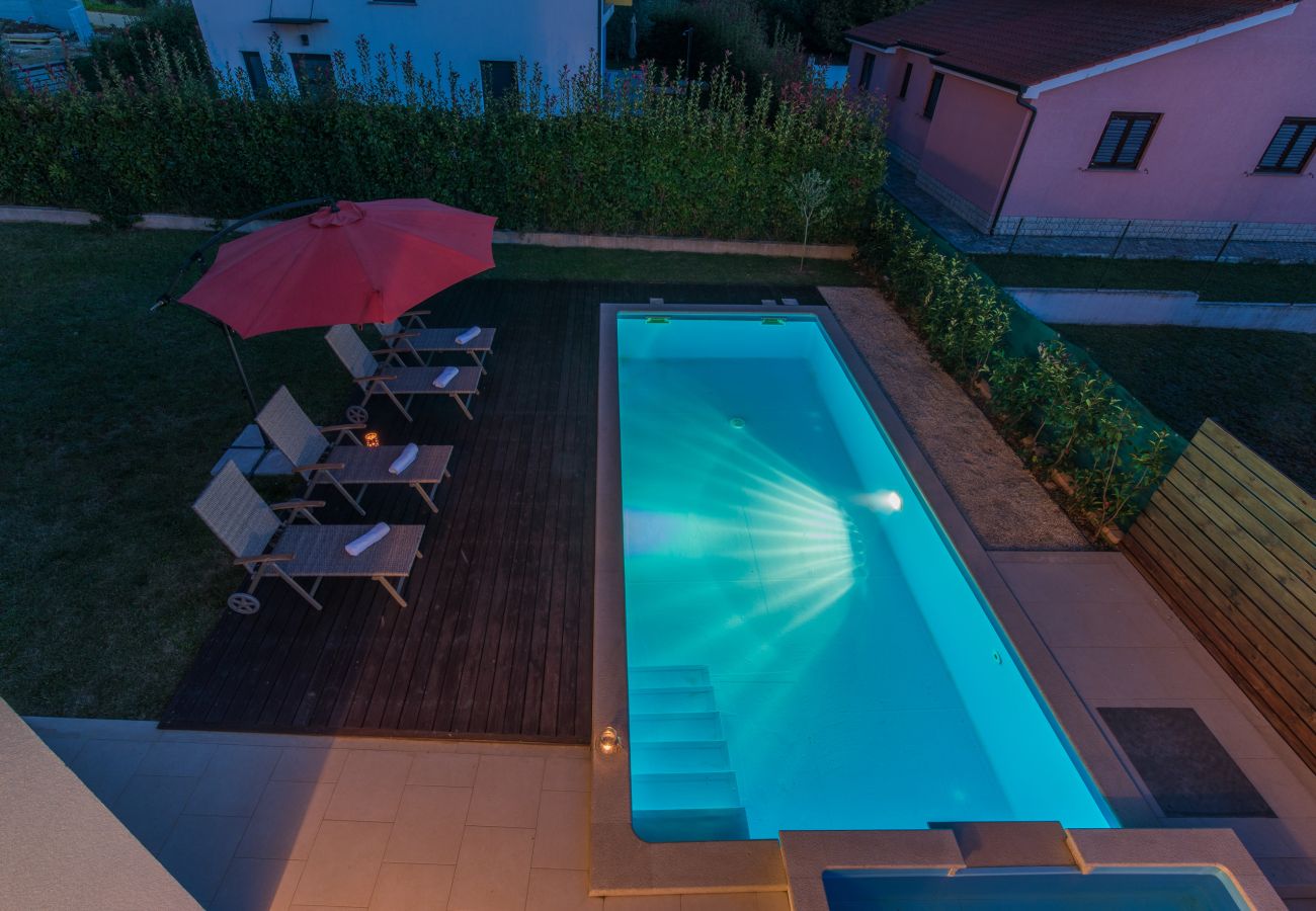 Villa in Dracevac - Villa Anita for 7 people near Poreč with private pool and beautiful garden