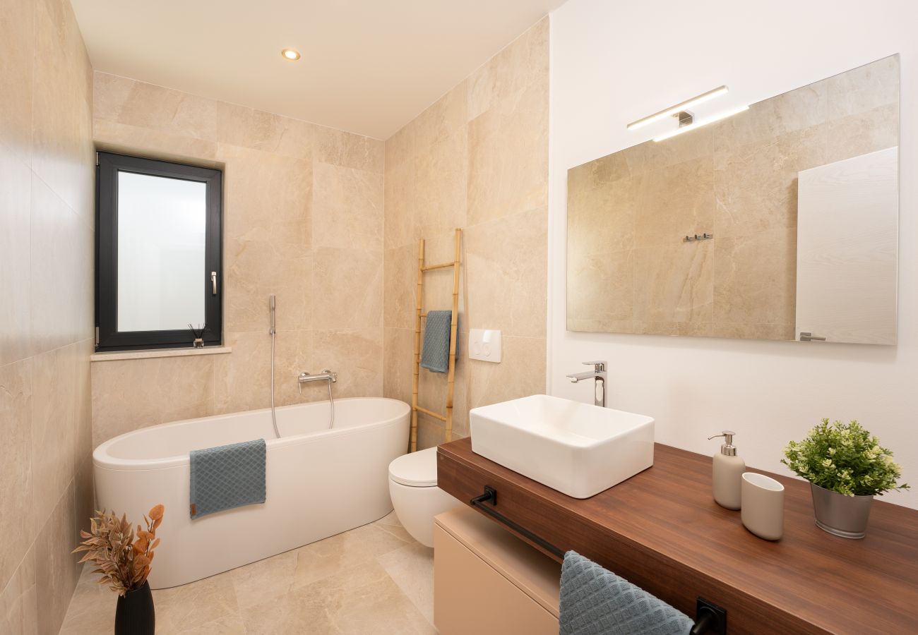 Villa in Kapelica - Villa Animo for 8 people near Labin - Rabac with private pool, children playground & beautiful garden