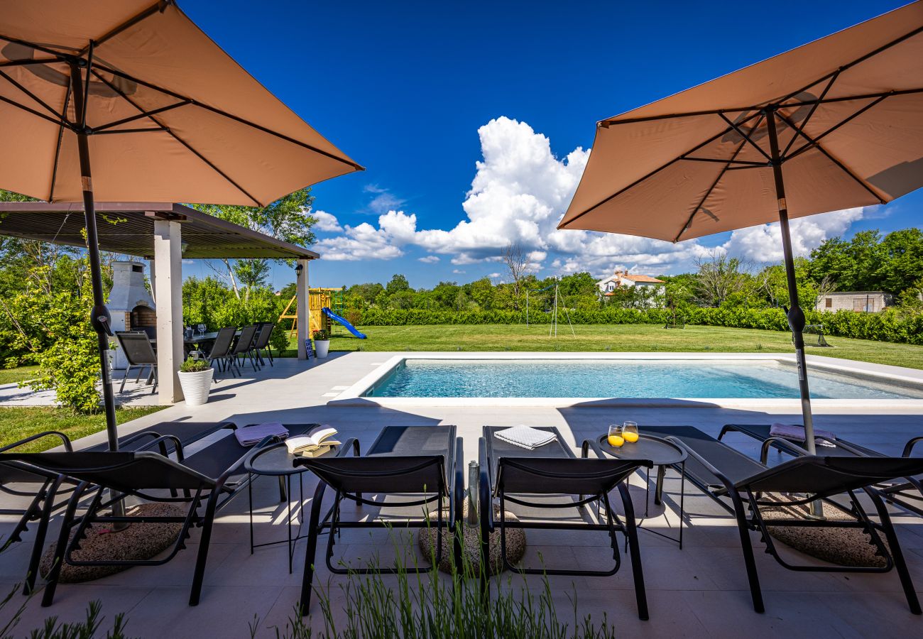 Villa in Kapelica - Villa Animo for 8 people near Labin - Rabac with private pool, children playground & beautiful garden