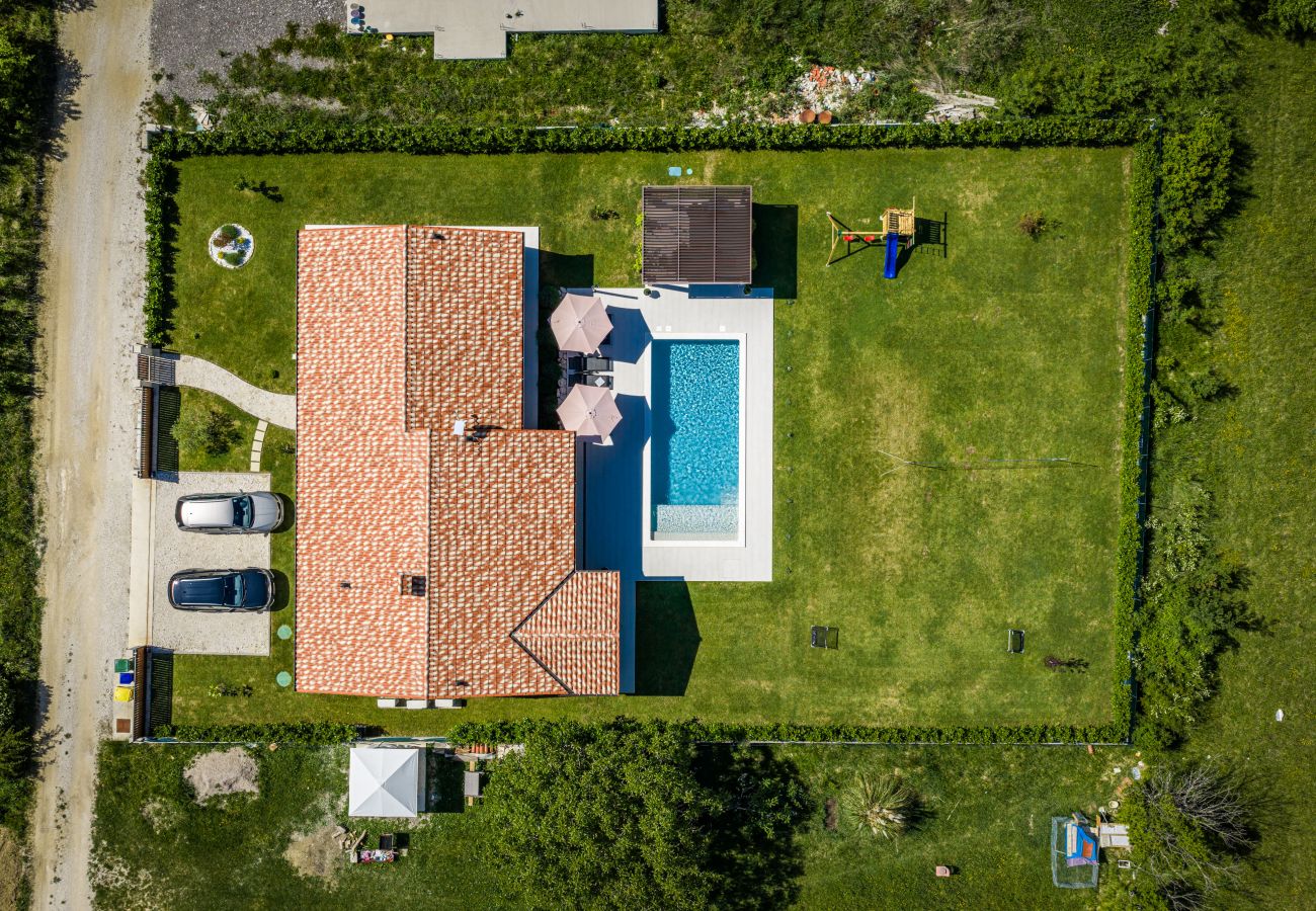 Villa in Kapelica - Villa Animo for 8 people near Labin - Rabac with private pool, children playground & beautiful garden