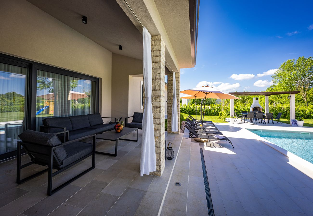 Villa in Kapelica - Villa Animo for 8 people near Labin - Rabac with private pool, children playground & beautiful garden