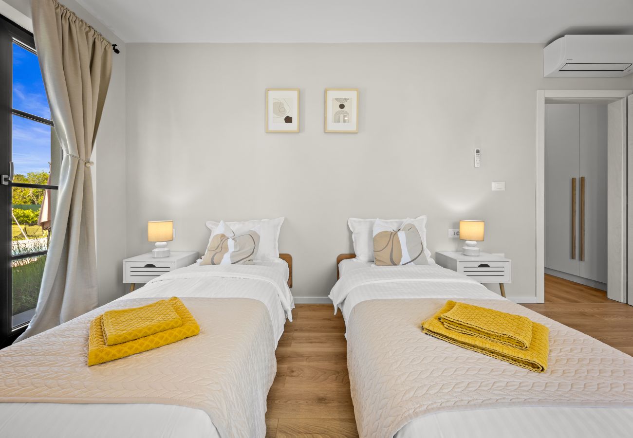 Villa in Kapelica - Villa Animo for 8 people near Labin - Rabac with private pool, children playground & beautiful garden