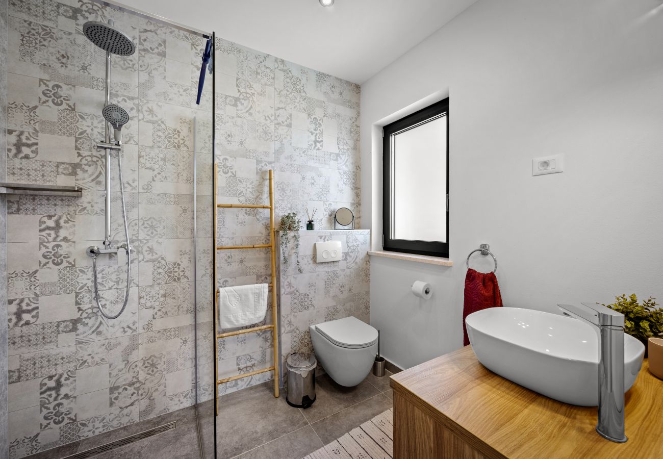 Villa in Kapelica - Villa Animo for 8 people near Labin - Rabac with private pool, children playground & beautiful garden