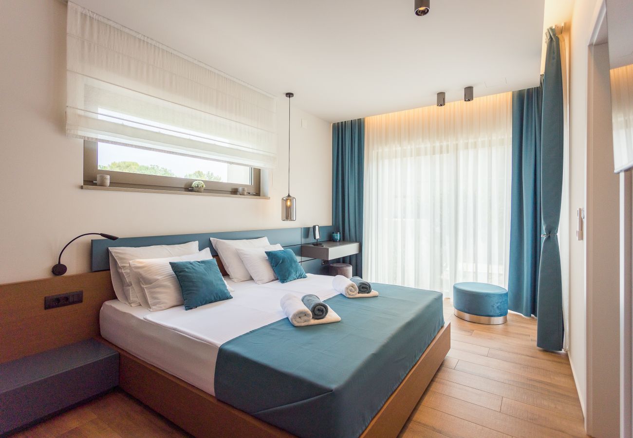 Villa in Banjole - Villa One Way for 8 people near Medulin with heated pool, kids playground & only 200 m from the beach