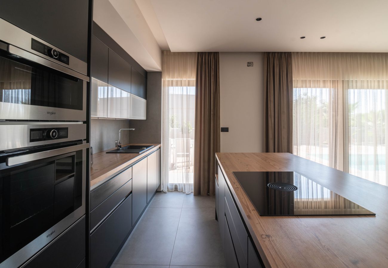 Villa in Banjole - Villa One Way for 8 people near Medulin with heated pool, kids playground & only 200 m from the beach