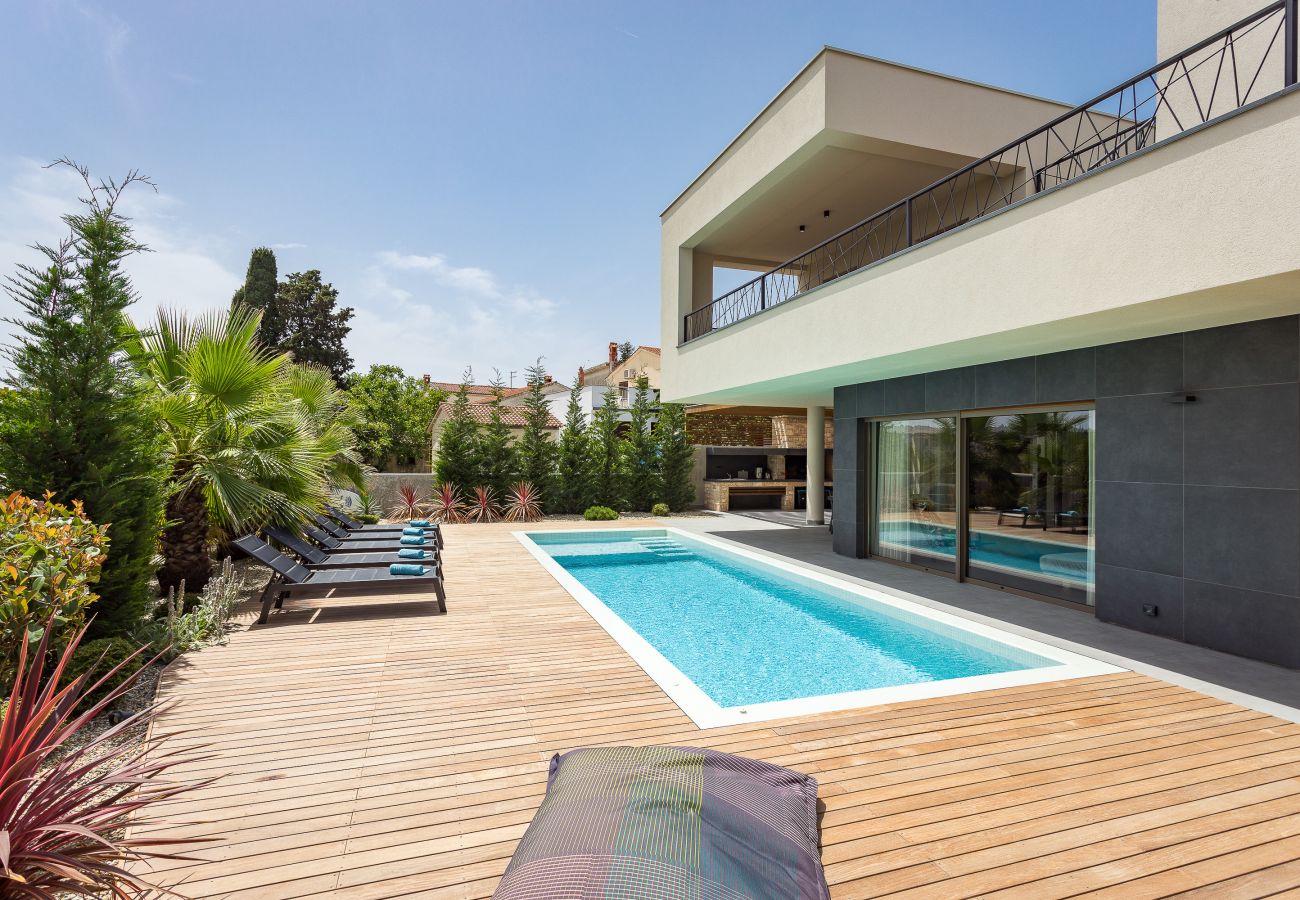 Villa in Banjole - Villa One Way for 8 people near Medulin with heated pool, kids playground & only 200 m from the beach