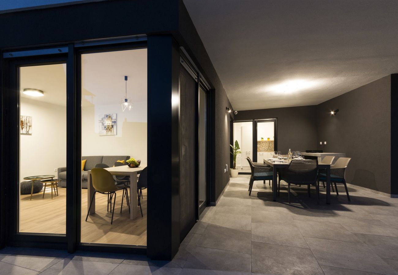 Villa in Pula - Villa Moderna near Pula for 8 people with 32 m2 private pool 