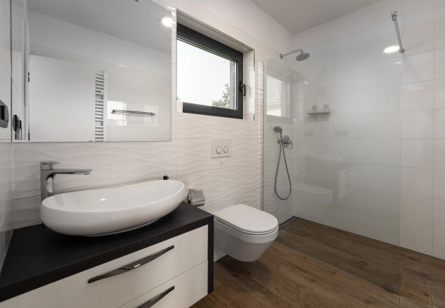 Villa in Varvari - Villa Anni for 10 people in Porec with heated pool, sea view & kids room and playground Villa in Varvari - Villa Anni for 10 people in Porec with heated pool, sea view & kids room and playground