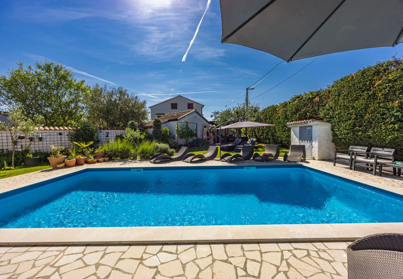Villa in Porec - Villa Mia & Iva for 6+2 people near Poreč with private pool & kids playground - pet friendly