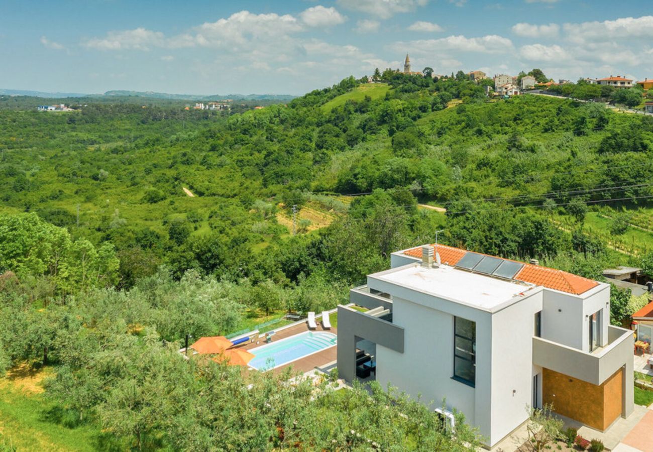 Villa in Buje - Villa Primavera for 8 people in Buje with private pool & pet friendly