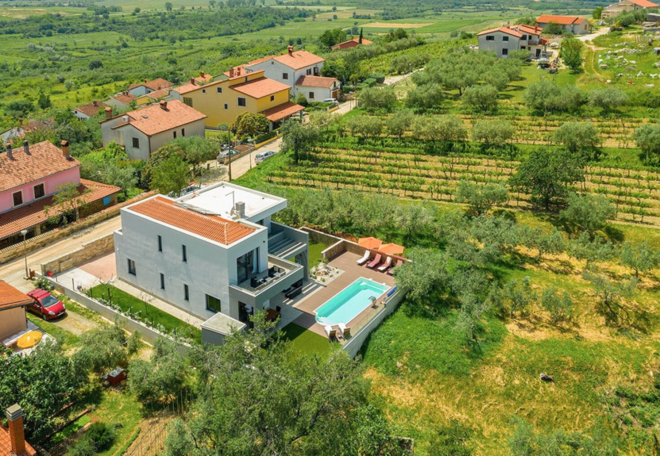 Villa in Buje - Villa Primavera for 8 people in Buje with private pool & pet friendly