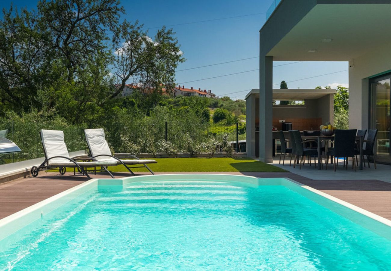 Villa in Buje - Villa Primavera for 8 people in Buje with private pool & pet friendly
