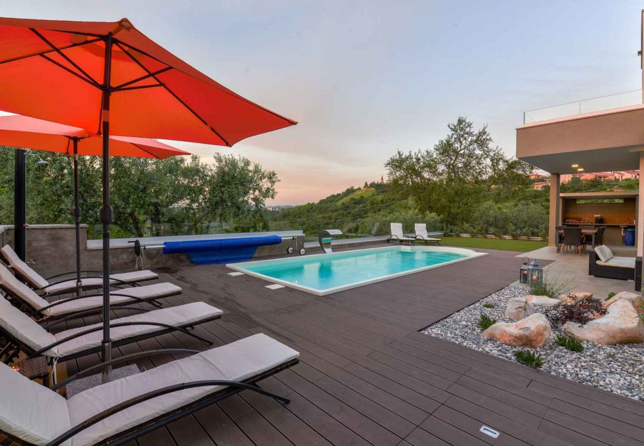 Villa in Buje - Villa Primavera for 8 people in Buje with private pool & pet friendly