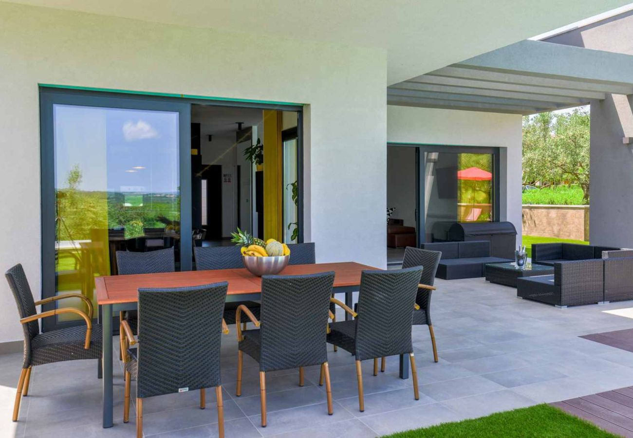 Villa in Buje - Villa Primavera for 8 people in Buje with private pool & pet friendly