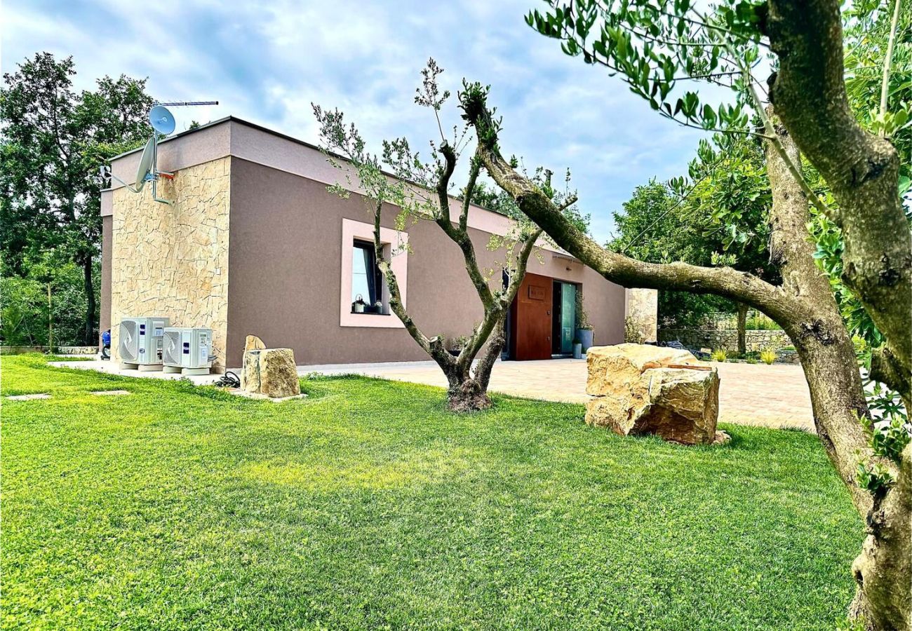Villa in Presika - Villa Veros for 5 people near Labin - Rabac with private pool & kids playground