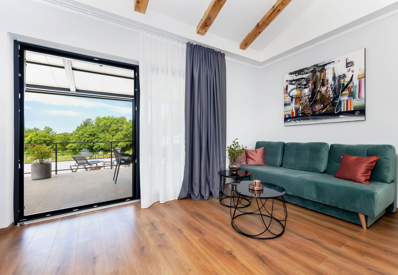 Villa in Rovinj - Villa Jolanda for 4 people near Rovinj with kids playground & large garden - only 850 m from beach