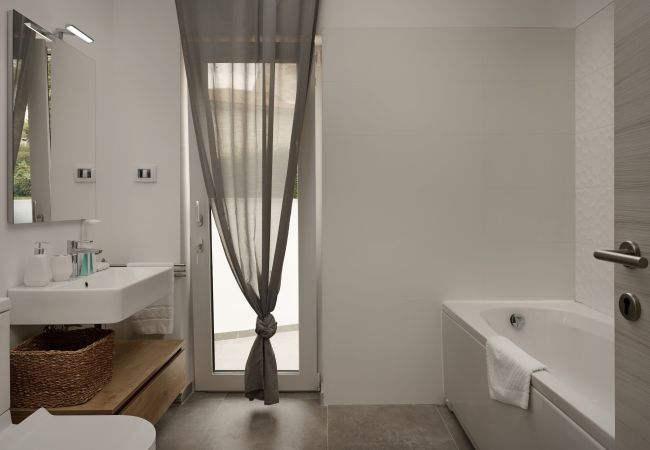 Villa in Divšici - Villa San Polo Max in Central Istria up to 8 people with heated pool & pet friendly Villa in Divšici - Villa San Polo Max in Central Istria up to 8 people with heated pool & pet friendly