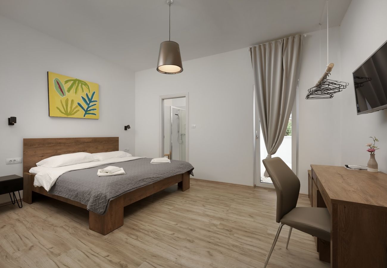 Villa in Divšici - Villa San Polo Max in Central Istria up to 8 people with heated pool & pet friendly