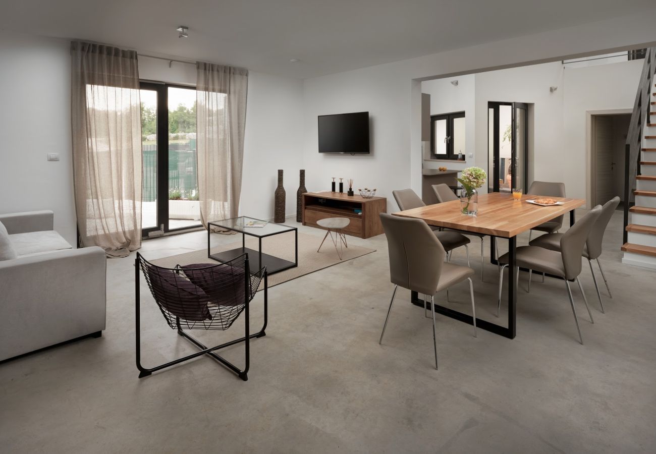 Villa in Divšici - Villa San Polo Max in Central Istria up to 8 people with heated pool & pet friendly