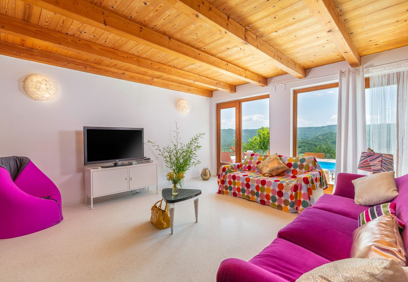 Villa in Krbune - Villa Sussini in Central Istria for 8 people with jacuzzi & pet friendly