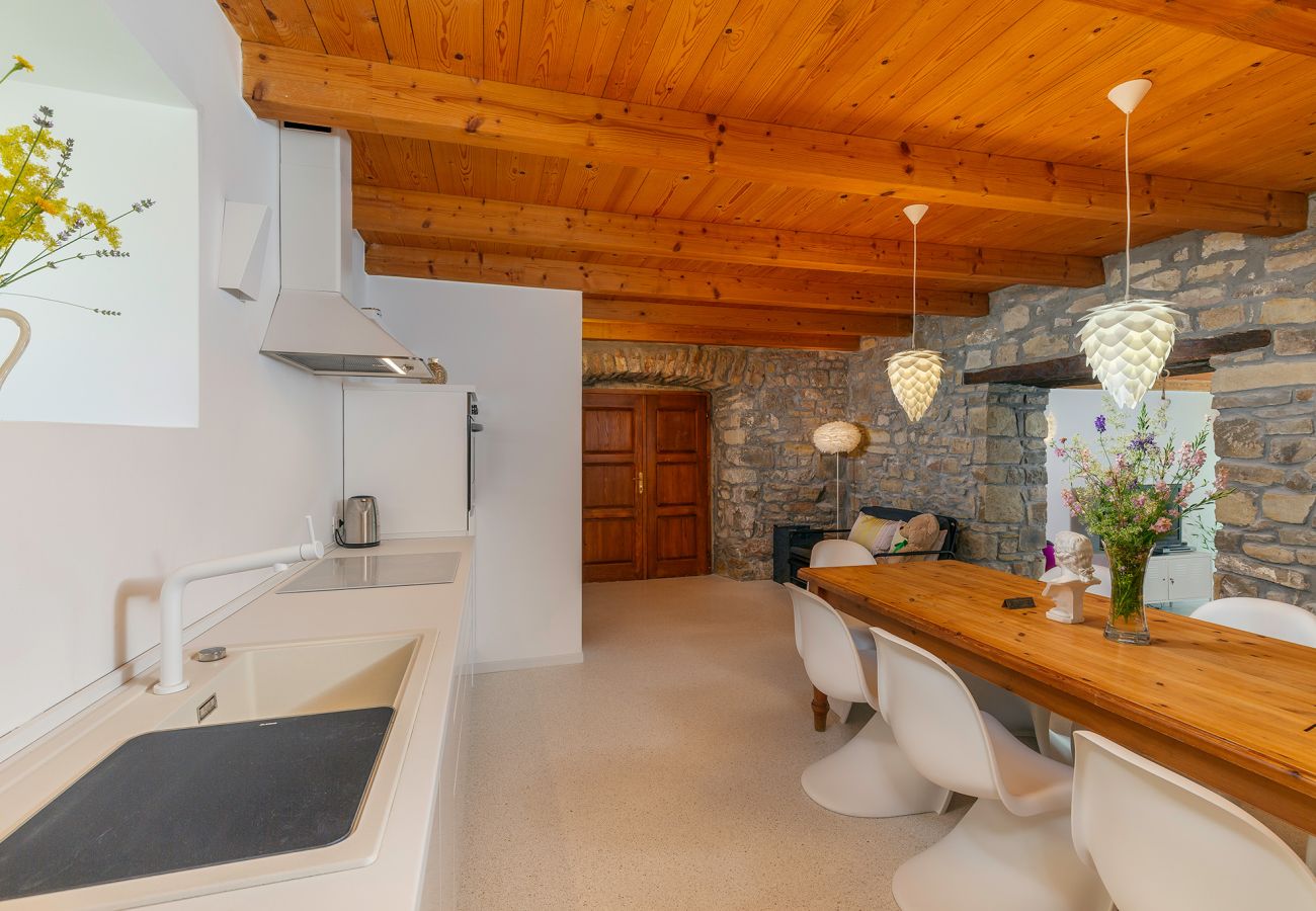 Villa in Krbune - Villa Sussini in Central Istria for 8 people with jacuzzi & pet friendly