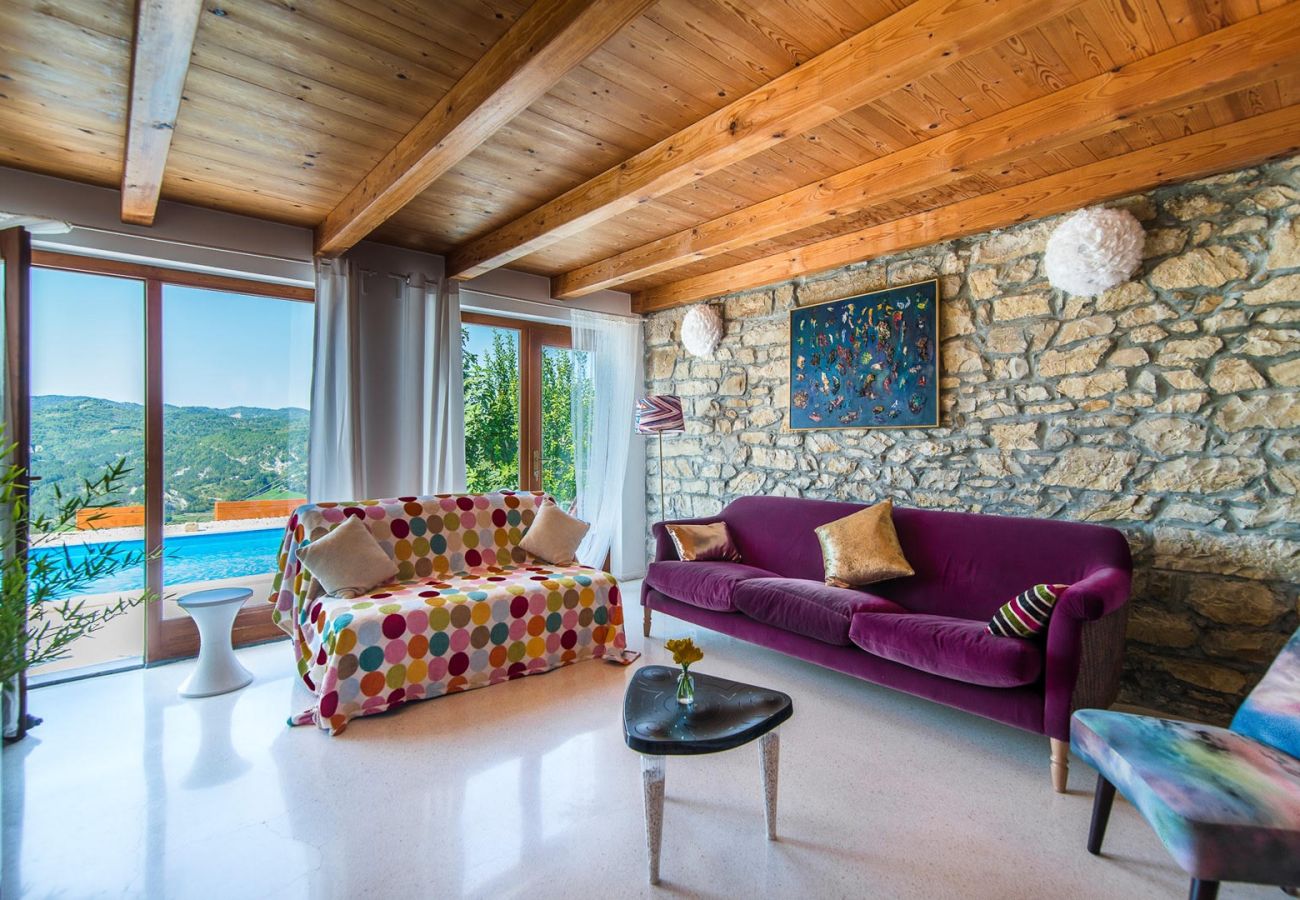 Villa in Krbune - Villa Sussini in Central Istria for 8 people with jacuzzi & pet friendly