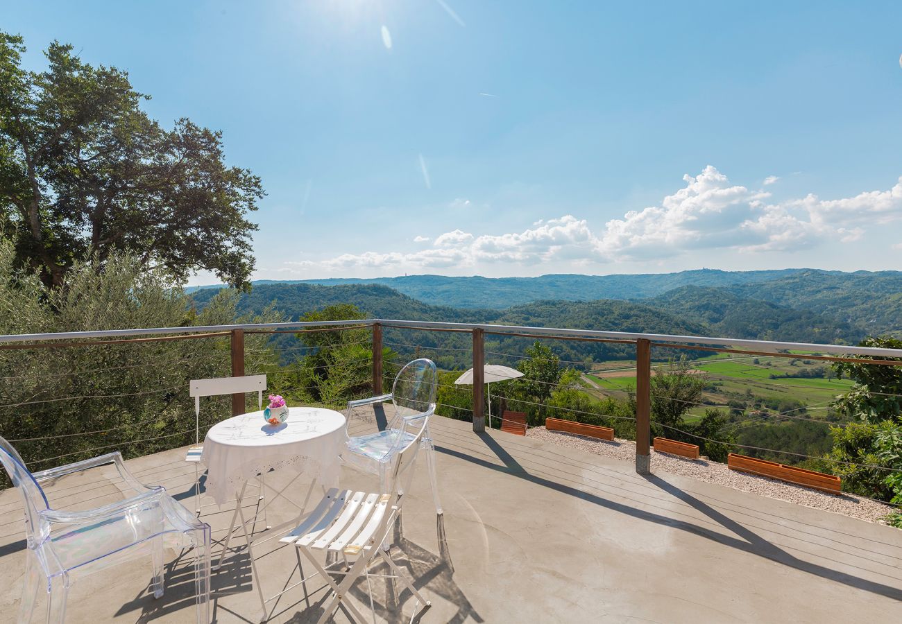 Villa in Krbune - Villa Sussini in Central Istria for 8 people with jacuzzi & pet friendly