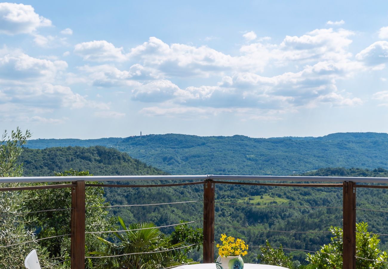 Villa in Krbune - Villa Sussini in Central Istria for 8 people with jacuzzi & pet friendly