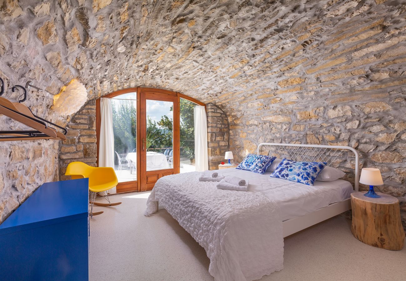 Villa in Krbune - Villa Sussini in Central Istria for 8 people with jacuzzi & pet friendly