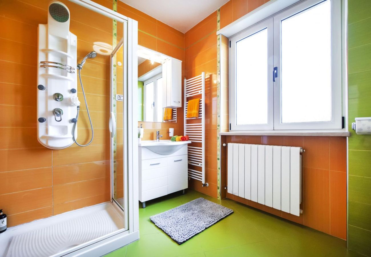 Villa in Rovinjsko Selo - Villa Sky near Rovinj for 10 people with private heated pool & children playground