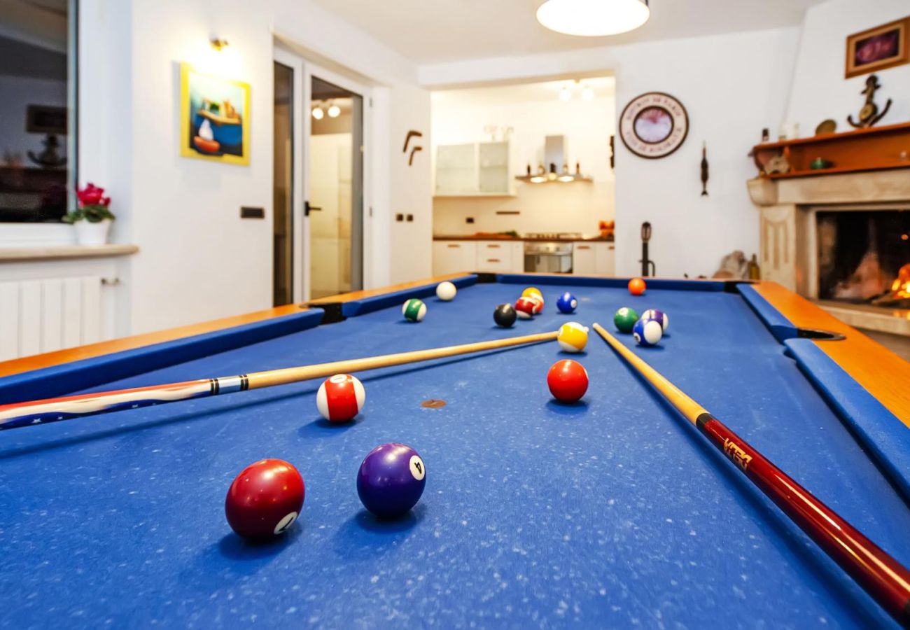 Villa in Rovinjsko Selo - Villa Sky near Rovinj for 10 people with private heated pool & children playground