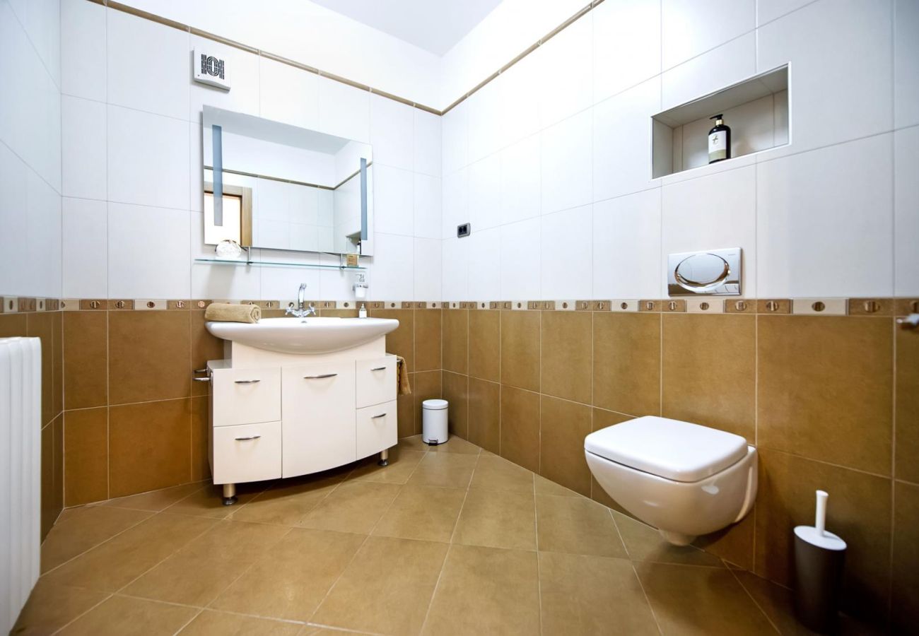 Villa in Rovinjsko Selo - Villa Sky near Rovinj for 10 people with private heated pool & children playground