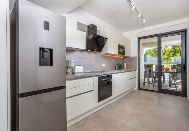 Villa in Malinska - Villa Larus on Island Krk for 6 people with sea view & only 500 m from the sea Villa in Malinska - Villa Larus on Island Krk for 6 people with sea view & only 500 m from the sea