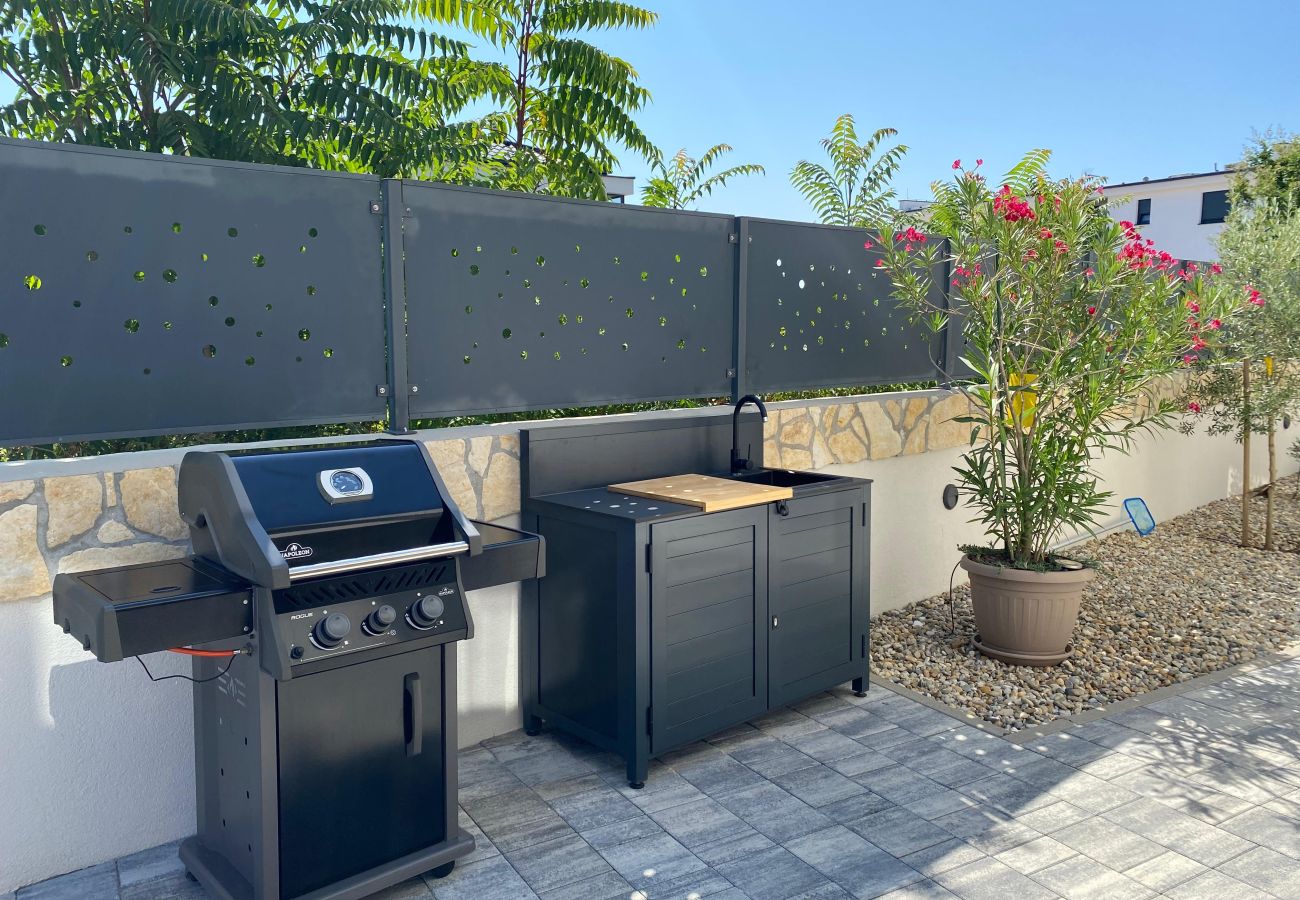 Villa in Malinska - Villa Larus on Island Krk for 6 people with sea view & only 500 m from the sea