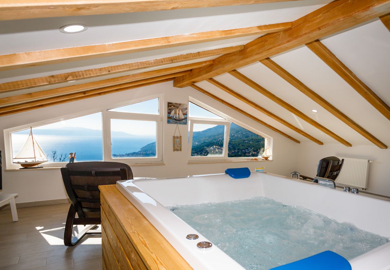 Villa in Opatija - Villa Ivetta for 10 people near Opatija with sea view & children playground