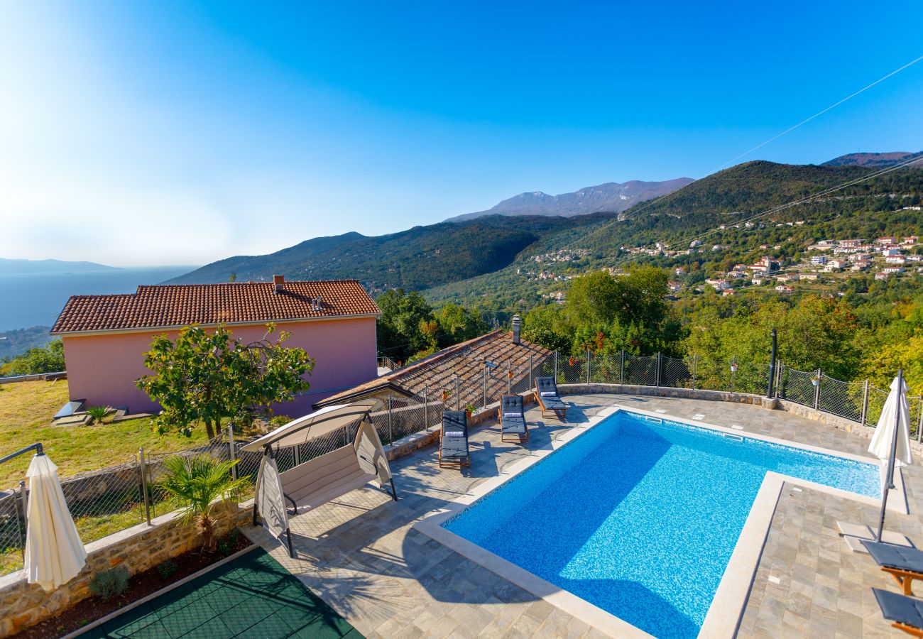 Villa in Opatija - Villa Ivetta for 10 people near Opatija with sea view & children playground