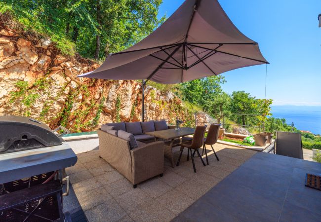 Villa in Mošcenicka Draga - Villa Levant for 10 people near Opatija with jacuzzi & sea view Villa in Mošcenicka Draga - Villa Levant for 10 people near Opatija with jacuzzi & sea view