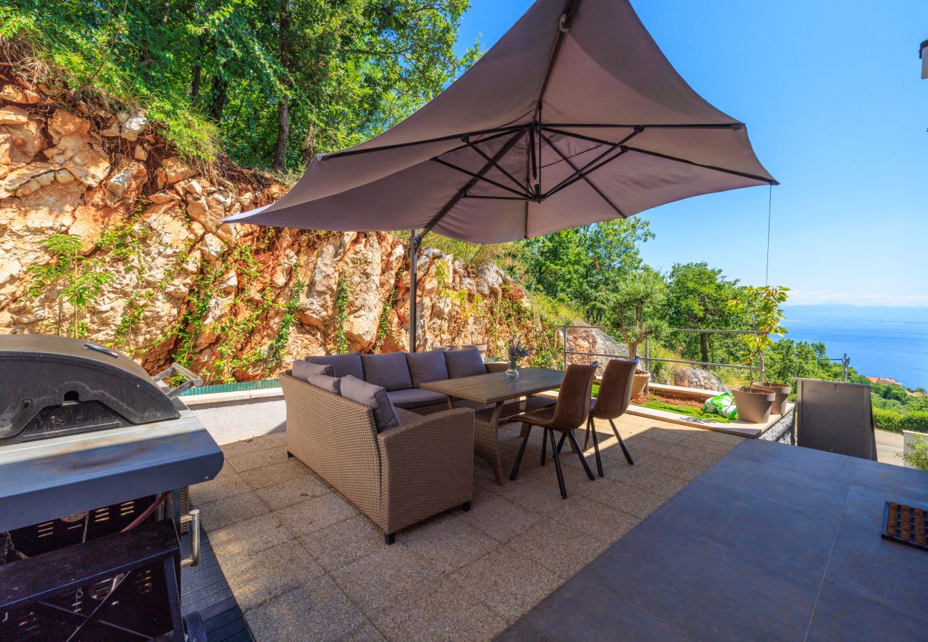 Villa in Mošcenicka Draga - Villa Levant for 10 people near Opatija with jacuzzi & sea view